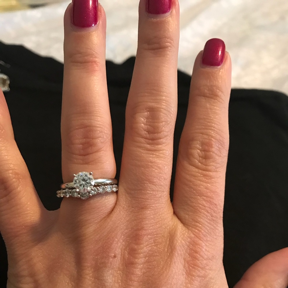 Leo Diamond Wedding Band